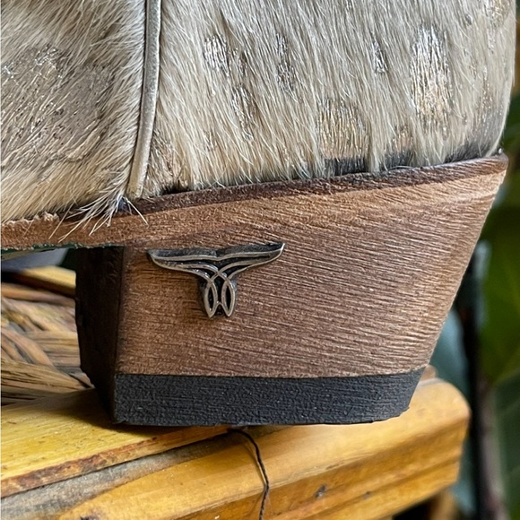 LANE White “Silver Charo” Wild Hair Bridal Western Wedding Boots GORGEOUS Sz 7.5 - Picture 8 of 14